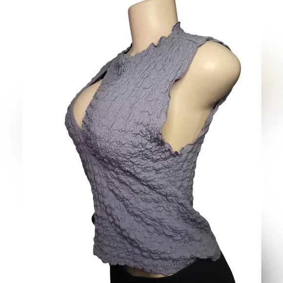 Zara Textured Gray Sleeveless Blouse - Picture 3 of 5